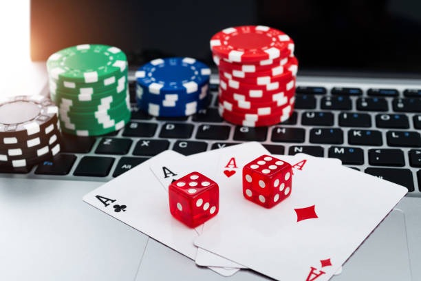 mahirtoto mobile app interface showing sportsbook markets and live-dealer options